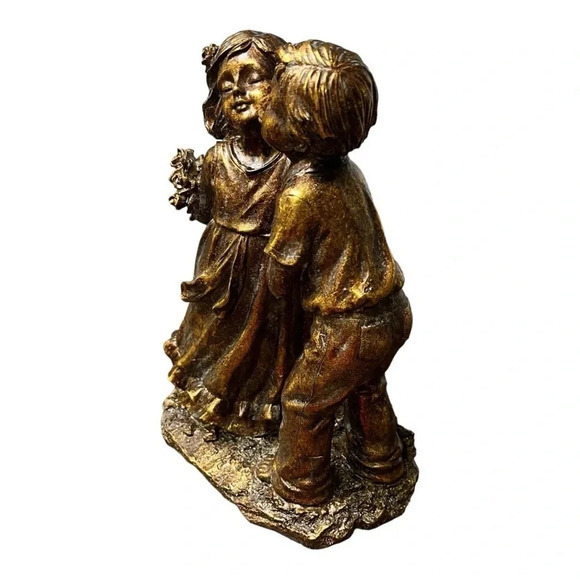 Vintage Coppercraft Guild Resin Boy and Girl Kiss Statue Figurine Detailed - Picture 3 of 9